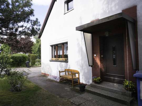 120m² Wohnung inkl. Garten, Terrasse und Garage in einem 2-Familienhaus - Bild 2
