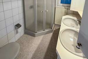 EXKLUSIVES EINFAMILIENHAUS MIT SCHWIMMHALLE – Die vollständige Adresse der Immobilie erhältst du vom Anbieter., 70195 Botnang-West, Stuttgart – Vorschaubild 19