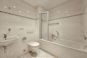 Nicht lange zögern – anfragen! / Don’t hesitate – just send an enquiry! – Arndtstraße 15, 8058 Nordvorstadt, Zwickau – Vorschaubild 16