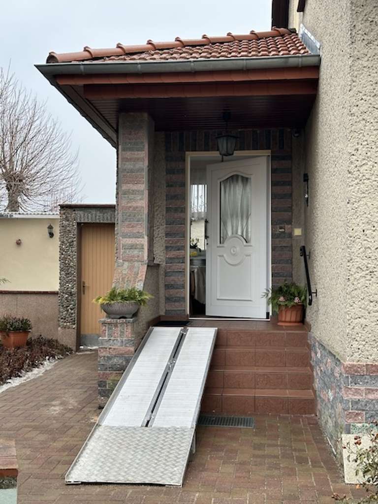 Immobilie in Schwedt/Oder - Potential vielversprechend - EFH mit Doppelgarage/Nebengelass  im Schwedter Ortsteil Passow - Bild 1