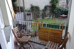 ** Saniete 3-Zimmer-Altbauwohnung in bester Lage **