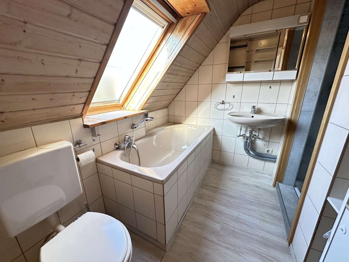 Immobilie in Mössingen - Charmantes Wohnhaus in zentraler Lage von Mössingen-Talheim - Bild 2