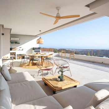 Beeindruckende 3-Schlafzimmer-Wohnung mit 95 m² Terrasse und Blick auf das Meer und den Istan-See