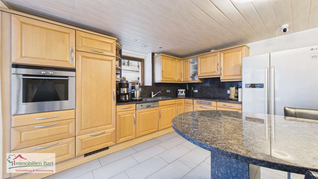 Immobilie in Perl - GRENZE L - SCHENGEN: RENOVIERTES WOHNHAUS /  197 M² WFL. / 5 SCHLAFZ. / GARTEN UND GARAGE - Bild 2