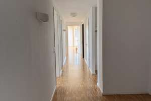 Erste Reihe Weser! Exklusive 4-Zimmer-Wohnung mit unverbaubarem Wasserblick (Weser View) – Lohmannstraße 26, 27568 Mitte, Bremerhaven – Vorschaubild 13