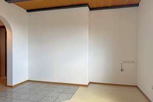 S-West: Dachgeschosswohnung mit großer Dachbühne & Doppelgarage (optional) – Die vollständige Adresse der Immobilie erhältst du vom Anbieter., 70178 Rotebühl, Stuttgart – Vorschaubild 9