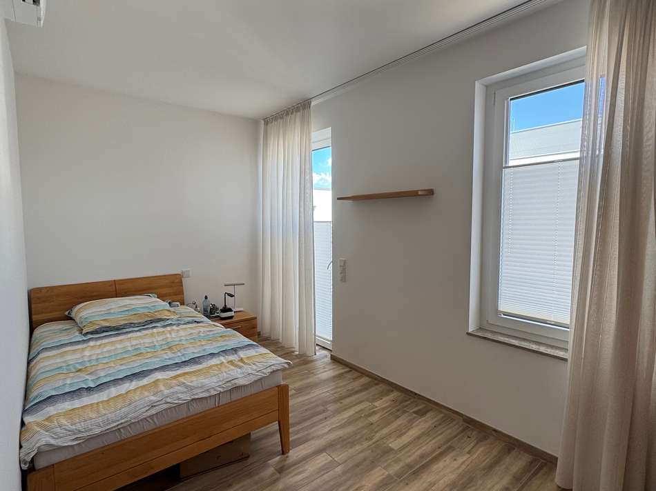 2. Schlafzimmer