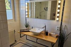360° Rundgang: Stilvolle Maisonettewohnung mit vielen Extras: Dachterrasse, Sauna, Klimaanlage ... – Die vollständige Adresse der Immobilie erhältst du vom Anbieter., 42653 Gräfrath, Solingen – Vorschaubild 12