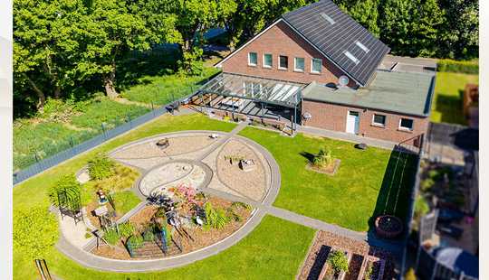 Bild von Perfekt geplant, liebevoll gestaltet – modernes Einfamilienhaus mit Traumgarten!