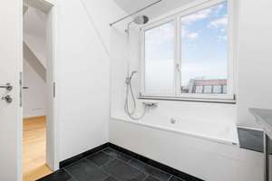 Uhlandstraße 45 – Stilvolle, frisch renovierte Dachgeschosswohnung im herrschaftlichen Altbau!! – Uhlandstraße 45, 10719 Wilmersdorf, Berlin – Vorschaubild 5