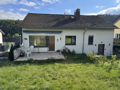 Zentrale 3-Zimmer-Wohnung in Bad Schwalbach mit großem Garten & neuer Terrasse