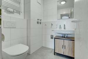 Charmante Erdgeschosswohnung mit Terrasse und Garten in ruhiger Lage – 79100 Unterwiehre-Nord, Freiburg im Breisgau – Vorschaubild 12