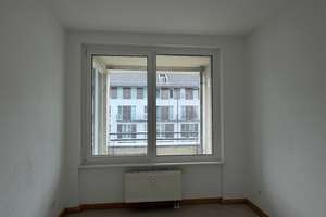 Gemütliche Wohnung für 2 mit Einbauküche und Balkon! – Rosenthaler Weg 18, 13127 Französisch Buchholz, Berlin – Vorschaubild 3