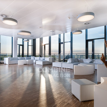 Weitblick über den Olympiapark. combine Transaction