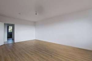 Familiendomizil gesucht? Gefunden: Schöne 3-Zimmer-Wohnung mit Loggia in Braunschweig – Leimenweg 5, 38112 Veltenhof-Rühme, Braunschweig – Vorschaubild 3