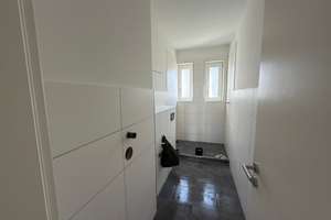 Kernsanierte 3-Zimmer-Wohnung mit Balkon (Innenhofausrichtung) – Malortiestraße 6, 30419 Herrenhausen, Hannover – Vorschaubild 2