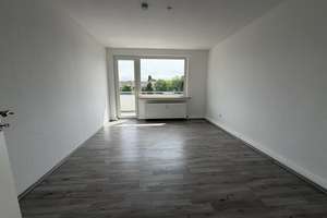 Frisch renovierte Wohnung mit schönem Balkon in zentraler Lage von Oberhausen