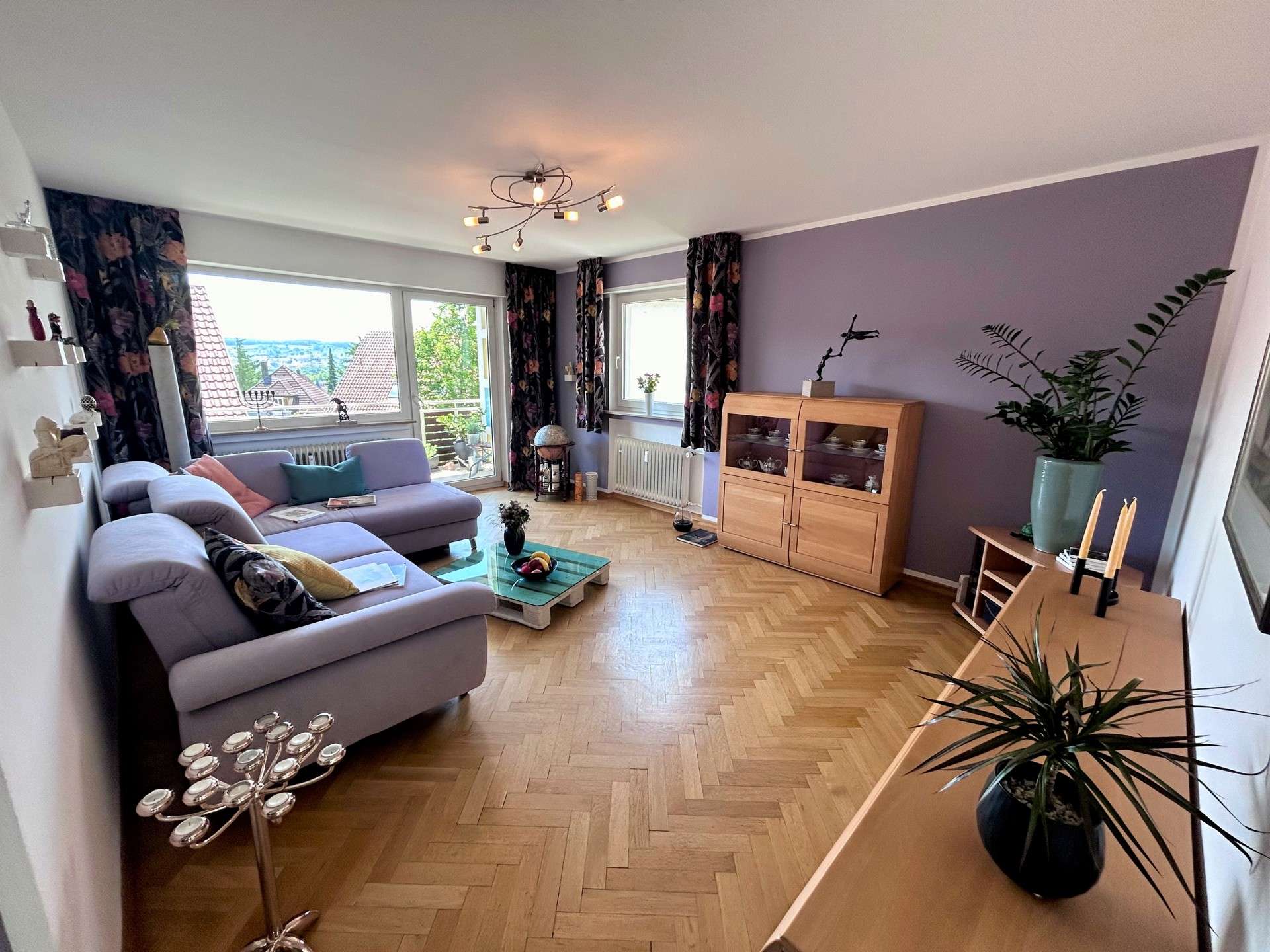 Immobilie in Altbach - Gepflegtes Mehrfamilienhaus mit 4 Wohnungen, 3 Garagen und 2 Stellplätzen - Bild 3