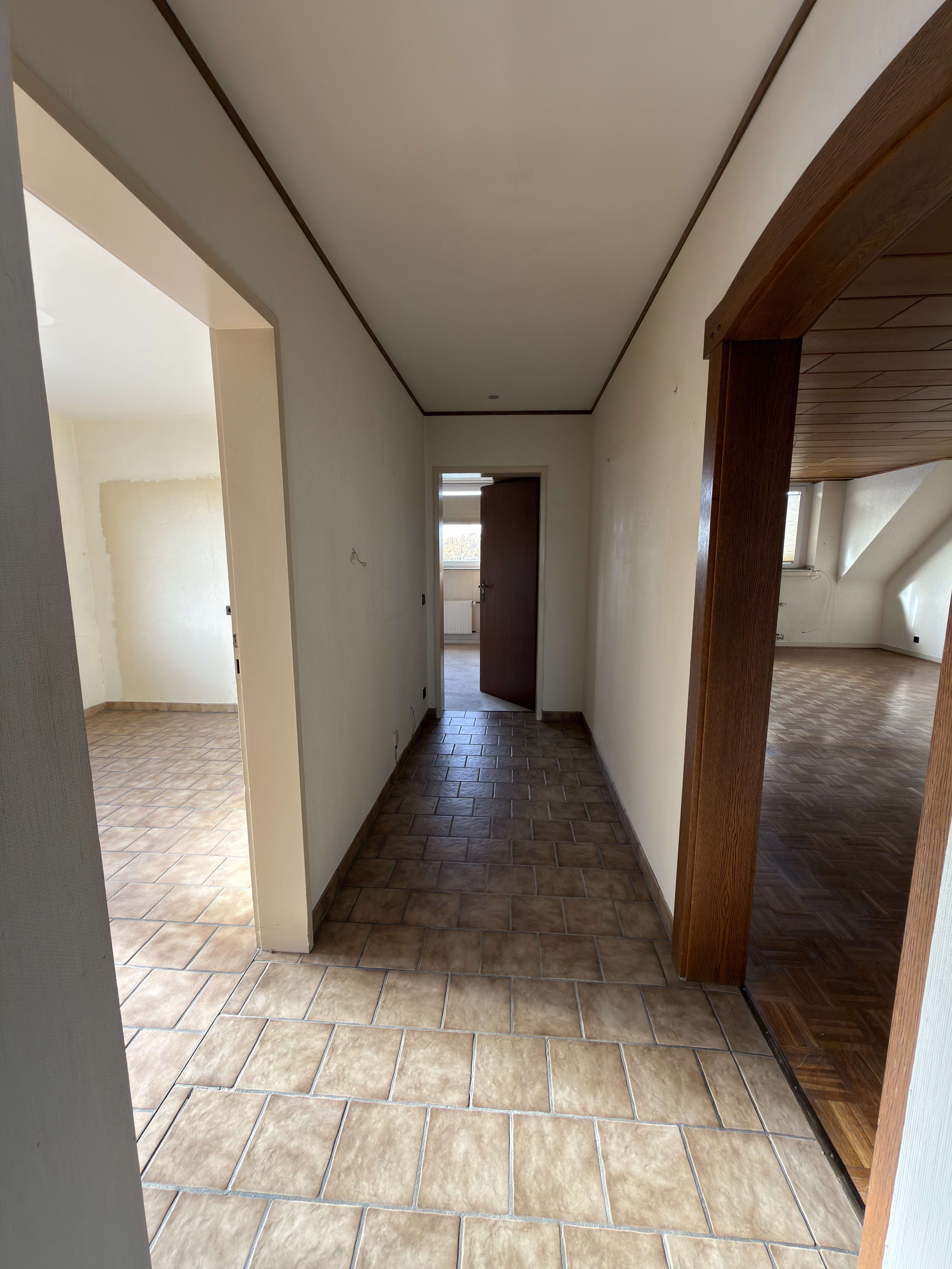 Großzügige 3 Raum Wohnung mit Balkon für Eigennutzer oder Kapitalanleger, Duisburg – Bild 4