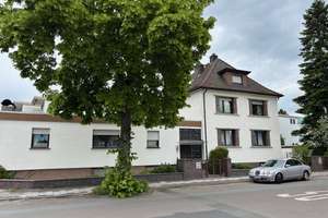 Mehrfamilienhaus in sehr guter Lage in Bieber