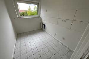 3 Zimmer-Wohnung mit Balkon und modernisiertem Wannenbad – Mozartstr. 9, 23556 Lübeck – Vorschaubild 9