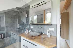 BLÜMM IMMOBILIEN: moderne 2-Zi-DG-Whg. mit Dachterrasse, EBK  – Die vollständige Adresse der Immobilie erhältst du vom Anbieter., 90556 Cadolzburg – Vorschaubild 4