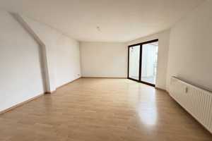 1. Monat kaltmietfrei! Helle 3-Raum-Wohnung mit großem Balkon über den Dächern von Magdeburg! – Klausenerstr. 6/8, 39112 Magdeburg – Vorschaubild 4