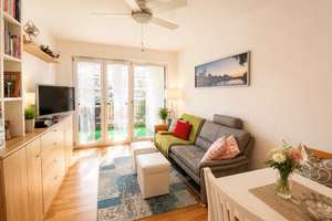 Neuwertige 2 Zimmer Wohnung am beliebten Kunstpark in zentraler Lage von Regensburg – Die vollständige Adresse der Immobilie erhältst du vom Anbieter., 93055 Kasernenviertel, Regensburg – Vorschaubild 2