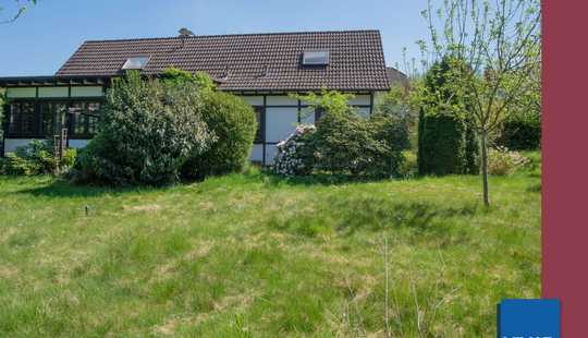 Bild von Charmantes Einfamilienhaus mit großem Grundstück. Ruhige, zurückgesetzte Wohnlage.