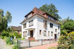 Charaktervolles Mehrparteienhaus mit Modernisierungspotenzial in zentraler Stadtlage von Delmenhorst