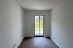 Lichtdurchflutete 3-Raum-Wohnung mit Einbauküche und Terrasse – Friedrichstraße 5, 1067 Friedrichstadt, Dresden – Vorschaubild 4