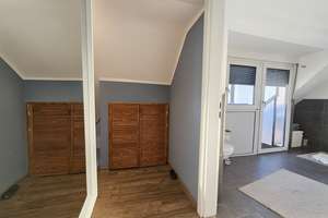 Haus-im-Haus-Feeling. Großzügige Maisonettewohnung im 2-Familienhaus mit Balkon und Dachloggia – Die vollständige Adresse der Immobilie erhältst du vom Anbieter., 42655 Solingen-Mitte, Solingen – Vorschaubild 12