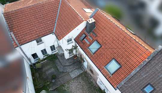 Bild von Schönes EFH mit Garten auf Gemeinschaftsgrundstück im Ortskern von Frei-Laubersheim!