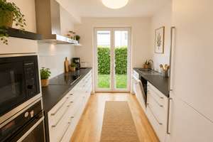 Wohnen mit Stil in Wiesbaden-Biebrich – moderne Doppelhaushälfte mit großzügigem Raumkonzept! – Die vollständige Adresse der Immobilie erhältst du vom Anbieter., 65203 Biebrich, Wiesbaden – Vorschaubild 5