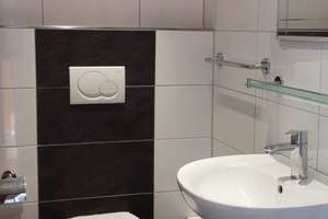 Zentral gelegene Dachwohnung mit Loggia in Rheinnähe – Die vollständige Adresse der Immobilie erhältst du vom Anbieter., 53225 Beuel-Mitte, Bonn – Vorschaubild 4