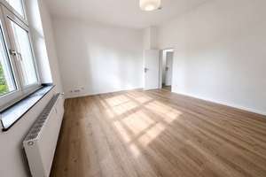 Altbauflair trifft Wohnkomfort - sanierte 2 Zimmer-Wohnung in Essen Frohnhausen mit Balkon – Zu den Karmelitern 9, 45145 Frohnhausen, Essen – Vorschaubild 2