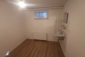 Großzügig Wohnen und Arbeiten unter einem Dach - saniertes Haus mit Praxisräumen in Geislingen – Göppingen (Kreis) – Vorschaubild 68