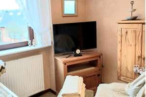 Gemütliches Einfamilienhaus auf einem ca. 1.005 m² großen Grundstück in Berlin-Rudow – Die vollständige Adresse der Immobilie erhältst du vom Anbieter., 12357 Rudow, Berlin – Vorschaubild 9