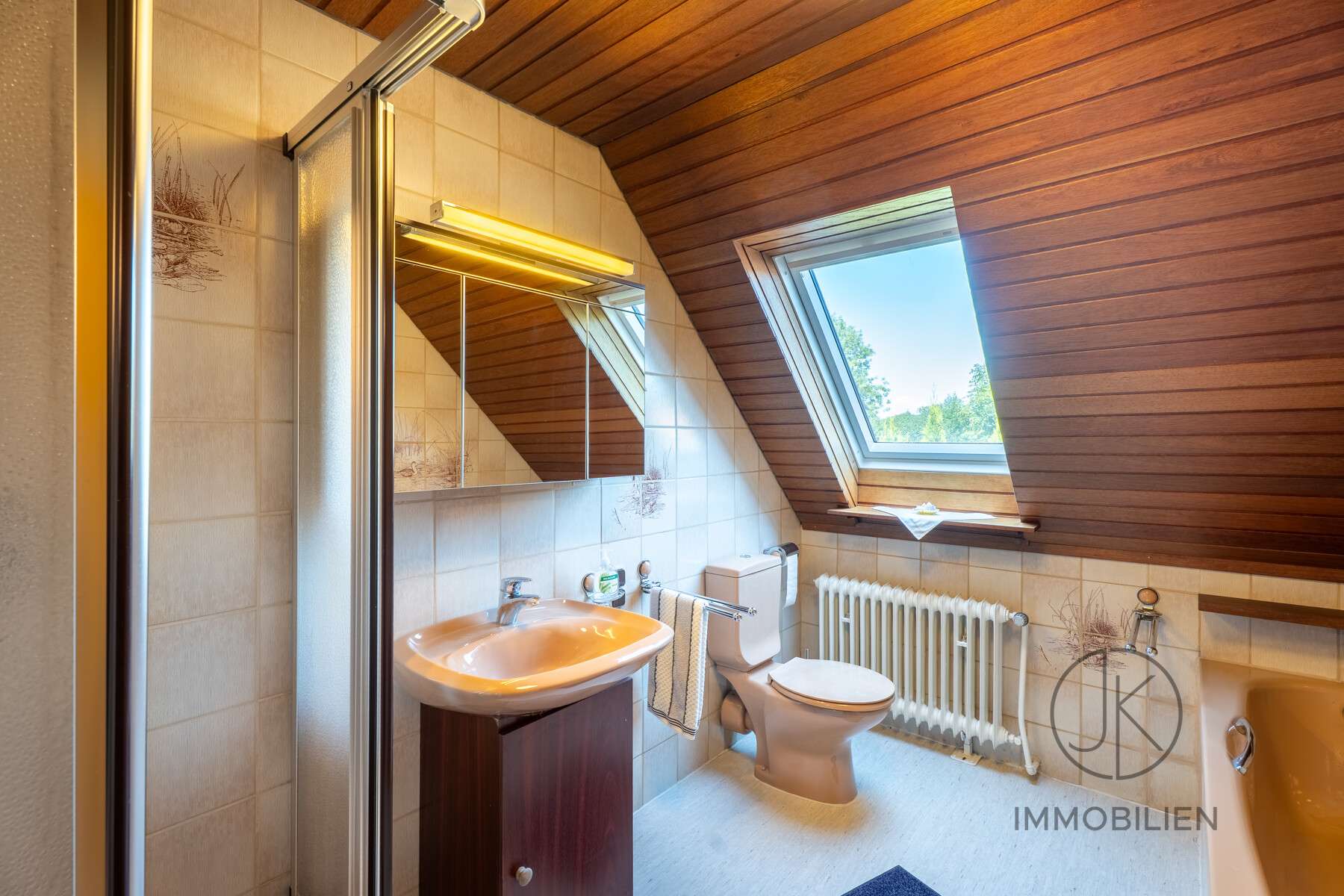 Immobilie in Stuhr - ***Ehemaliges Bauernhaus mit drei Wohneinheiten, großem Garten und Nebengebäude in Stuhr-Moordeich - Bild 6