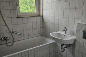 3 Zimmer-Wohnung, Erstbezug nach Renovierung, Eingehauster Balkon – Schnieglinger Straße 124, 90425 Westfriedhof, Nürnberg – Vorschaubild 4