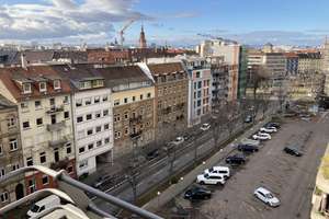 Gepflegte 2-Raum-Wohnung mit Balkonen und Einbauküche in Mannheim