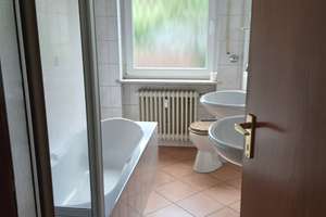 N-Kornburg! Schöne 4-Zi.-Wohnung mit Südterrasse, Garten, 2 Kellerräume + Garage! – Die vollständige Adresse der Immobilie erhältst du vom Anbieter., 90455 Kornburg, Worzeldorf, Nürnberg – Vorschaubild 9