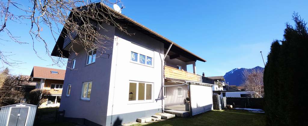 Immobilie in Blaichach - 3-Familienhaus mit Doppelgarage und Garten in ruhiger Lage in Blaichach-Ettensberg - Bild 1
