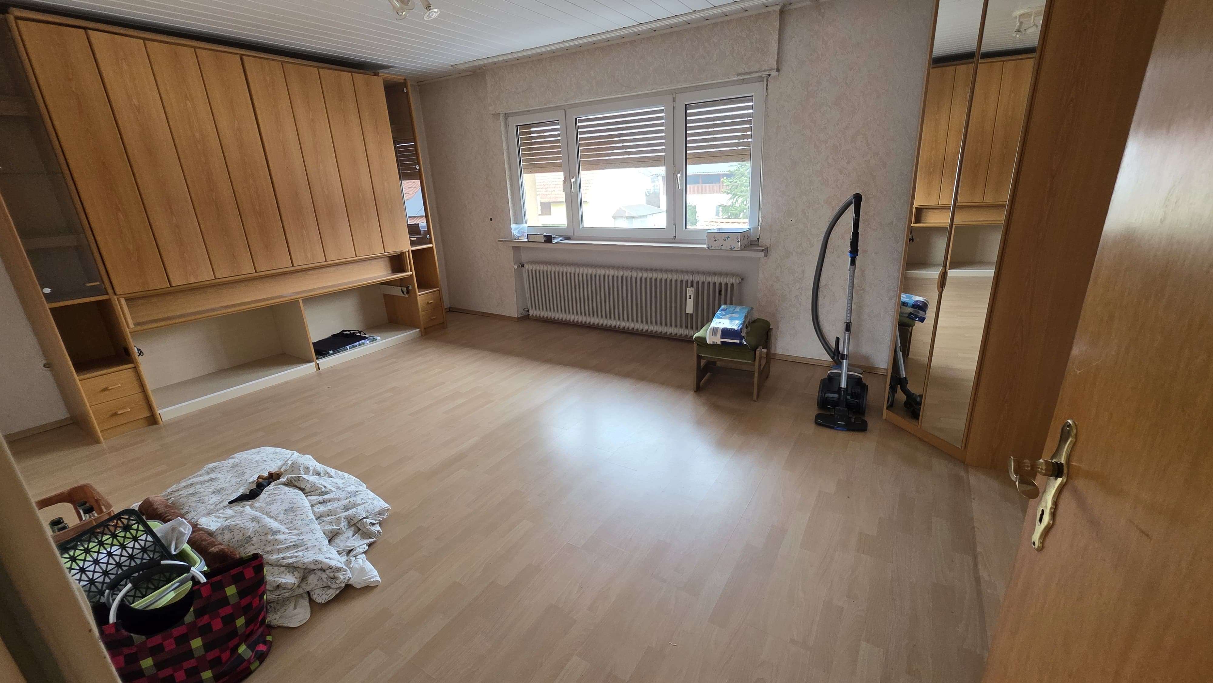 Immobilie in Philippsburg - 1-2 Familienhaus mit gutem Raumangebot und großen Garagentrakt der ideal für Hobbyhandwerker ist - Bild 15