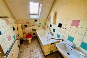 Charmantes Zweifamilienhaus in bevorzugter Aussichtslage! – Die vollständige Adresse der Immobilie erhältst du vom Anbieter., 51702 Bergneustadt – Vorschaubild 14