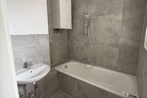 Erstbezug nach Kernsanierung | 3 Zimmer | Große Wohnküche | Loggia | WG-geeignet – Manteuffelstr. 3, 45138 Südostviertel, Essen – Vorschaubild 3