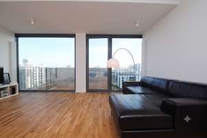 Lichtdurchflutete, moderne 2-Zimmer-Wohnung mit Weitblick in Top-Lage Friedrichshains