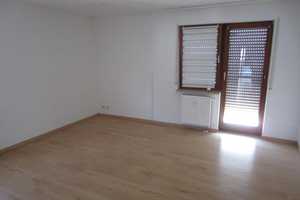 Bad Boll, sehr schöne 2 Zi WHG Balkon Terrasse, 53 qm , Bj 93, mit Garage