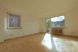 Helle 2 Zimmer-Wohnung mit Balkon in ruhiger und zentraler Lage