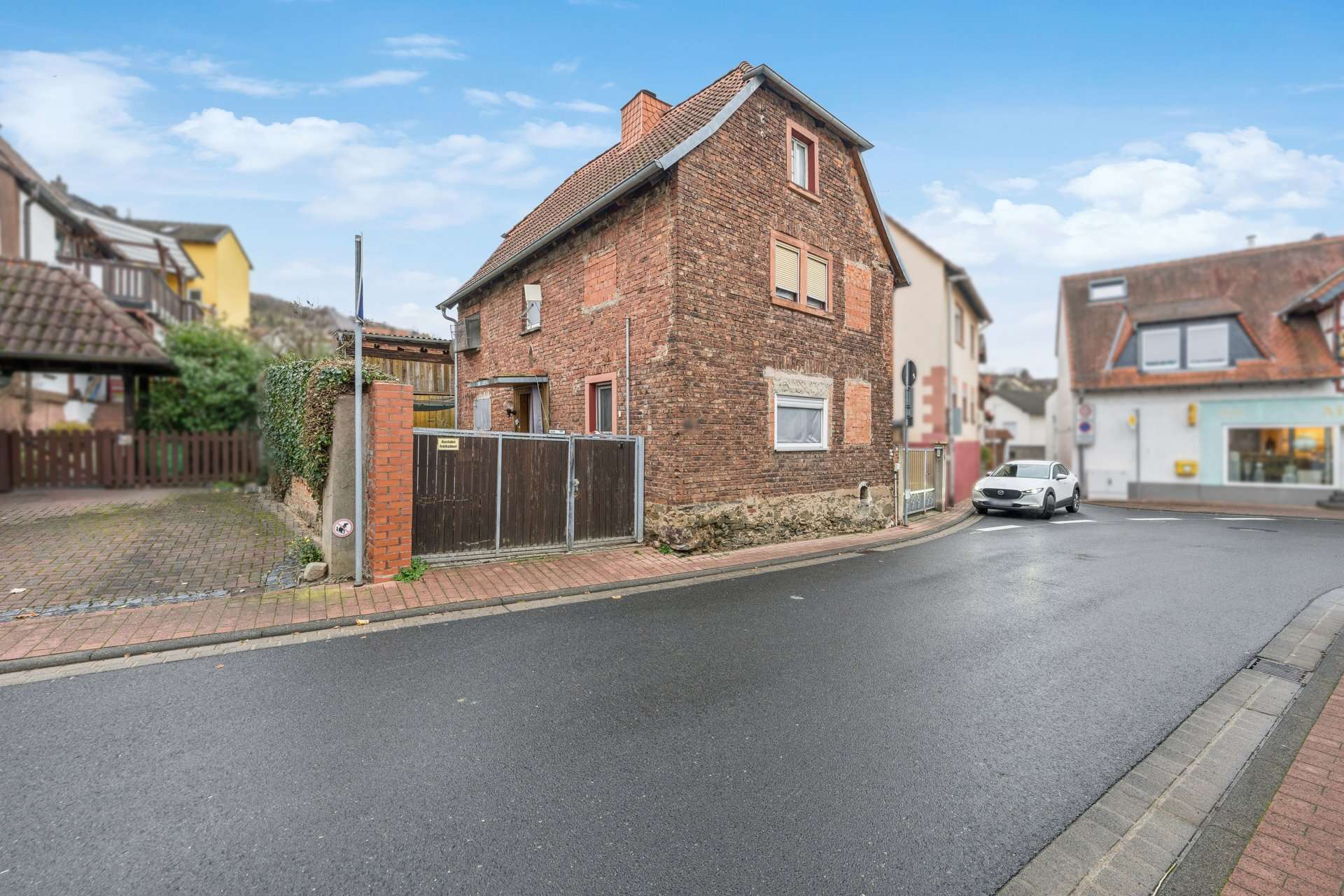 TOP-Lage: Knusperhäuschen mit Ausbaureserve für Handwerker, Aschaffenburg Kreis – Bild 1